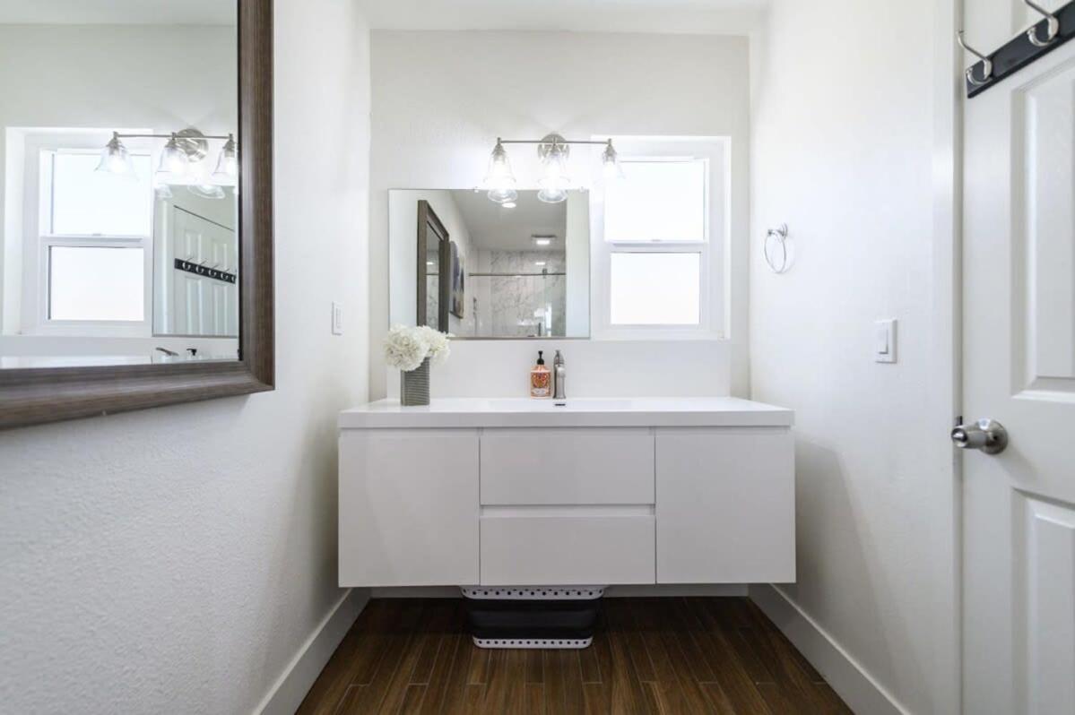 Spacious Disneyland 5 Bedroom 4 Bath House With Game Room Άναχαϊμ Εξωτερικό φωτογραφία