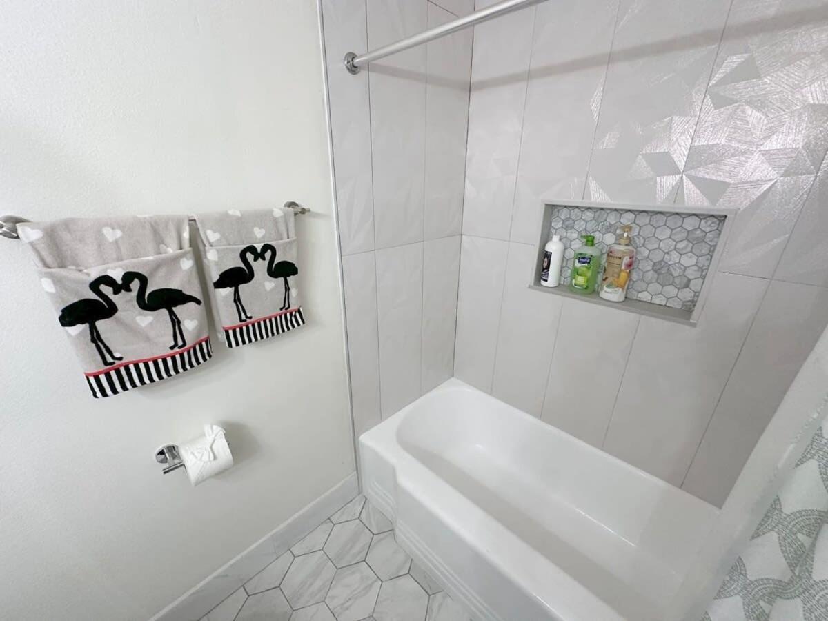 Spacious Disneyland 5 Bedroom 4 Bath House With Game Room Άναχαϊμ Εξωτερικό φωτογραφία